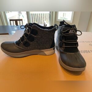 Brand new with box. Sorel Out N About waterproof boots.